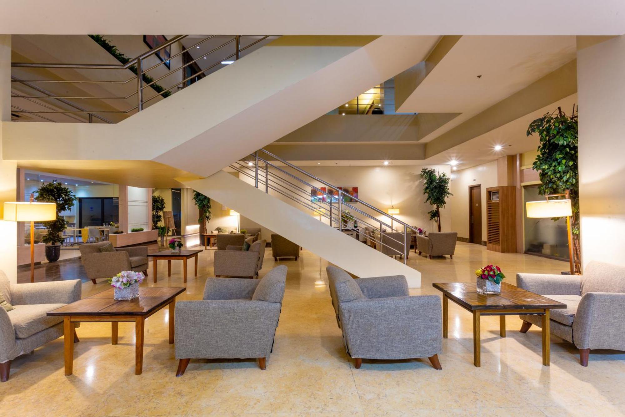 La Breza Hotel Quezon City Eksteriør billede
