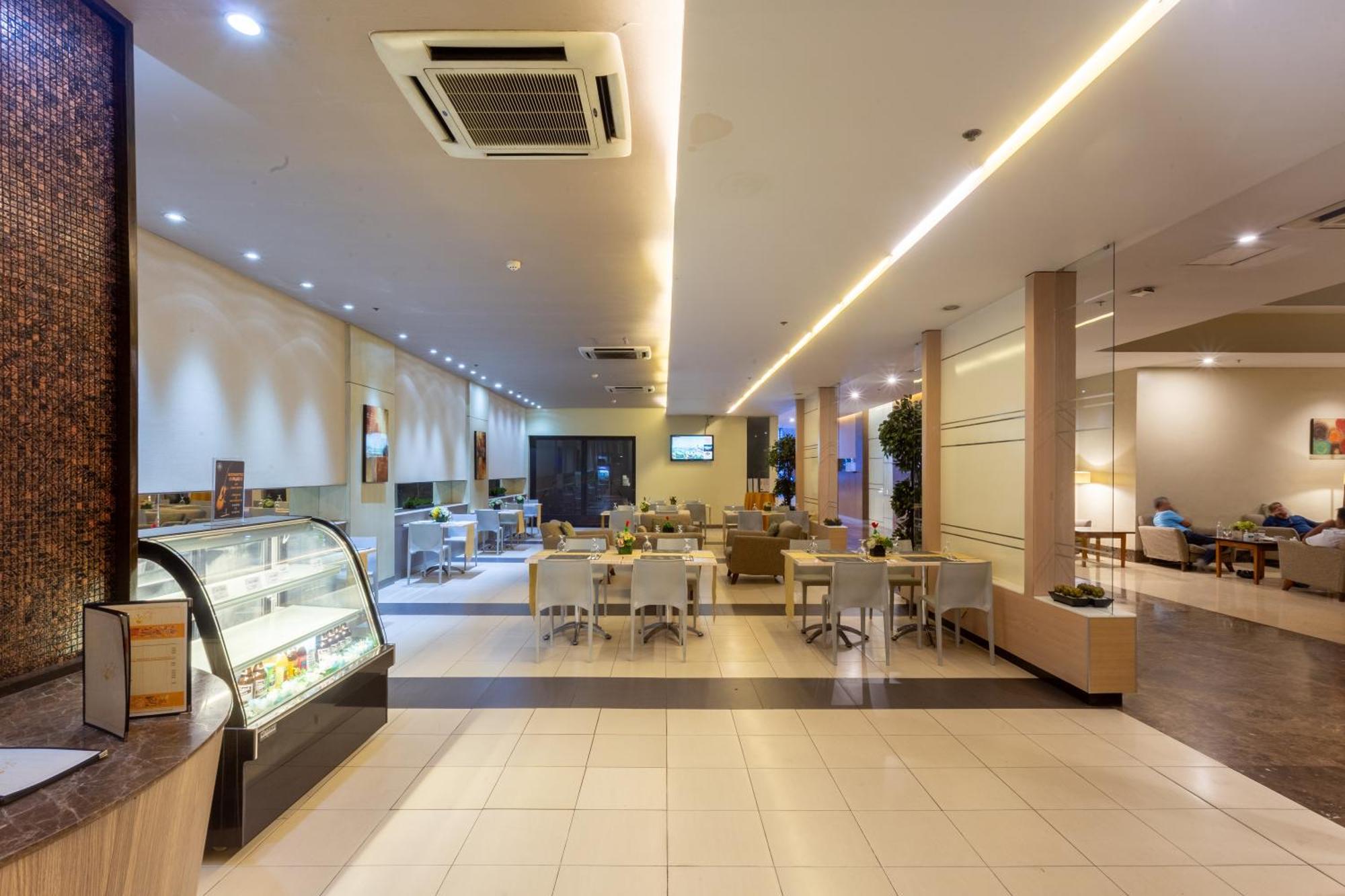 La Breza Hotel Quezon City Eksteriør billede