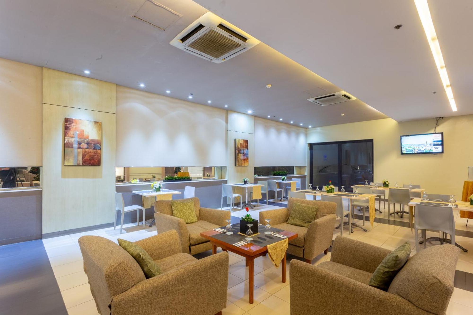 La Breza Hotel Quezon City Eksteriør billede