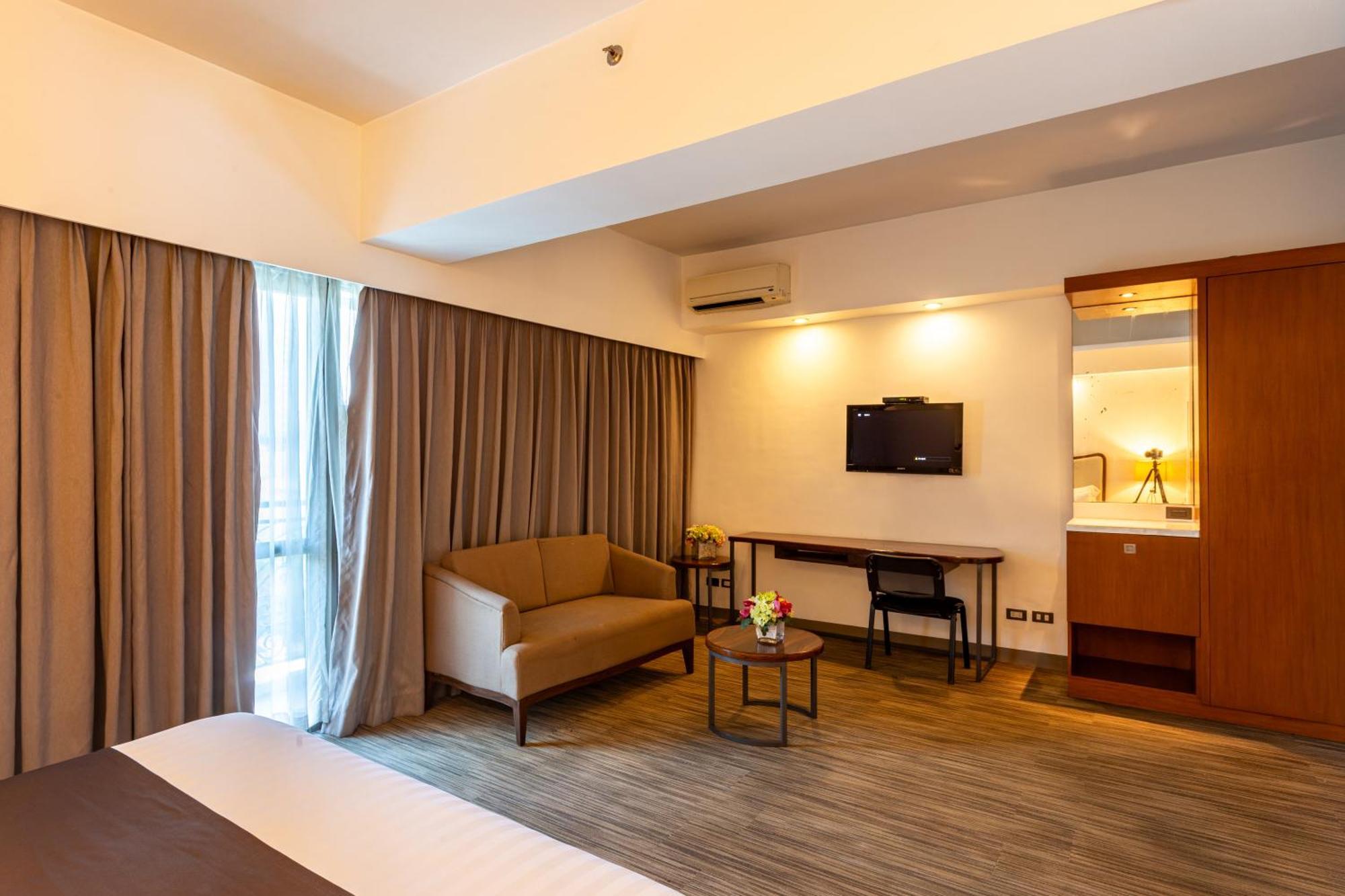 La Breza Hotel Quezon City Eksteriør billede