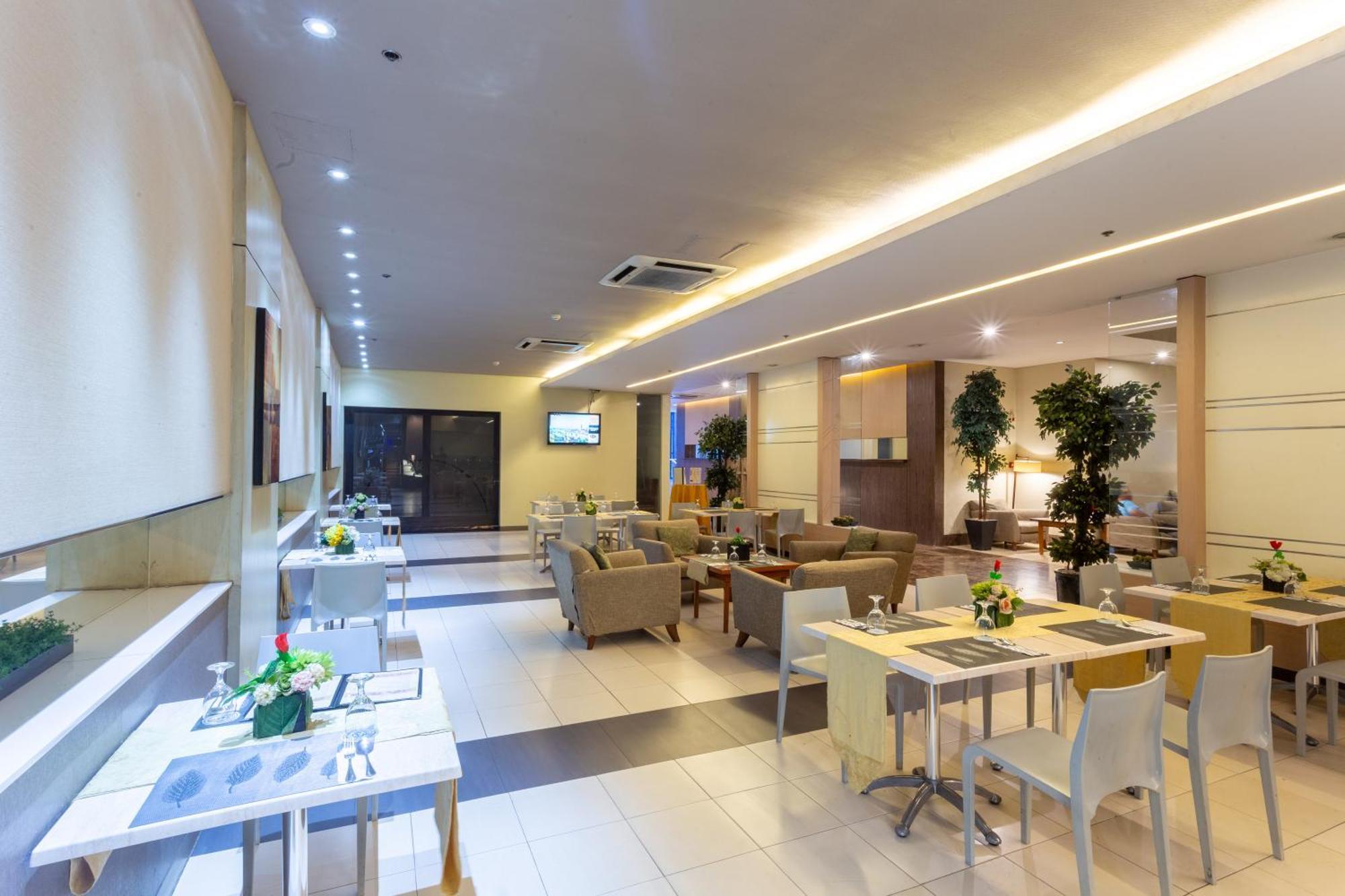 La Breza Hotel Quezon City Eksteriør billede