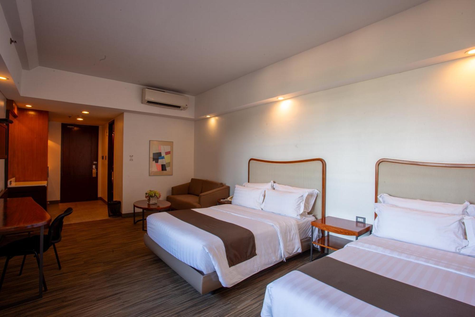 La Breza Hotel Quezon City Eksteriør billede
