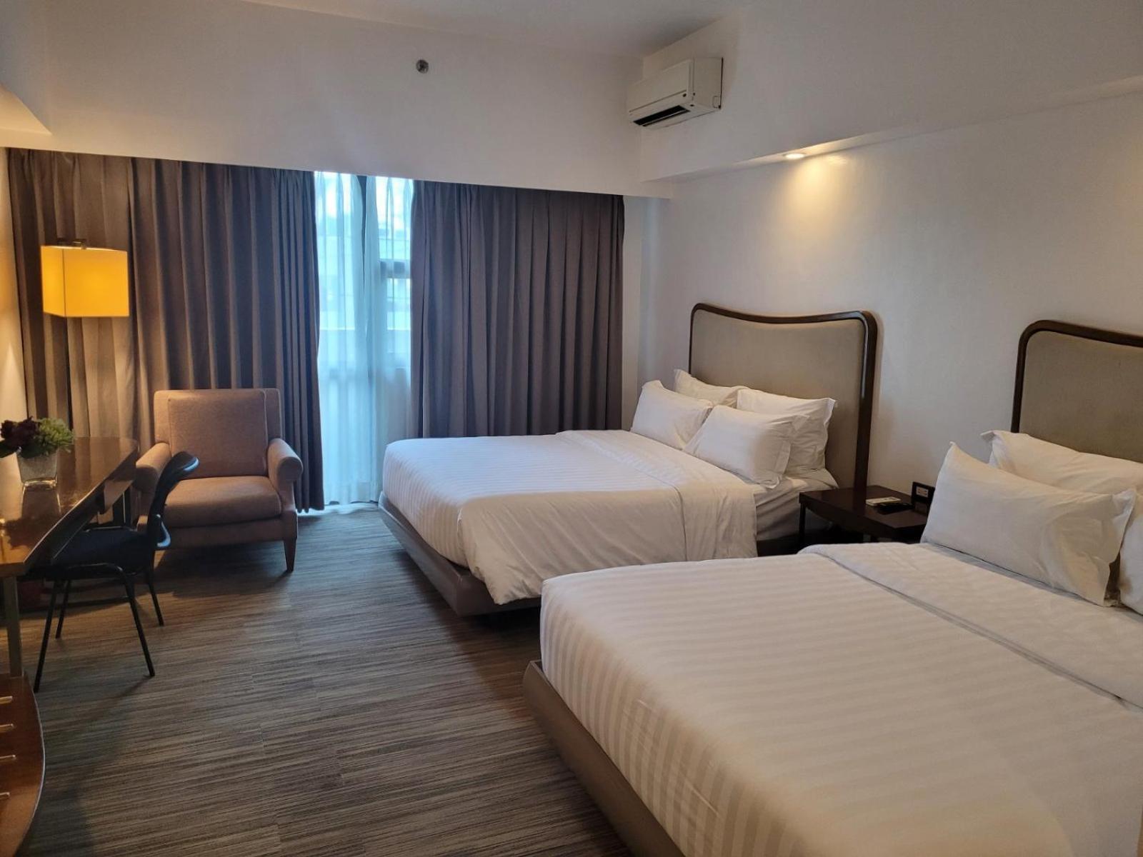 La Breza Hotel Quezon City Eksteriør billede