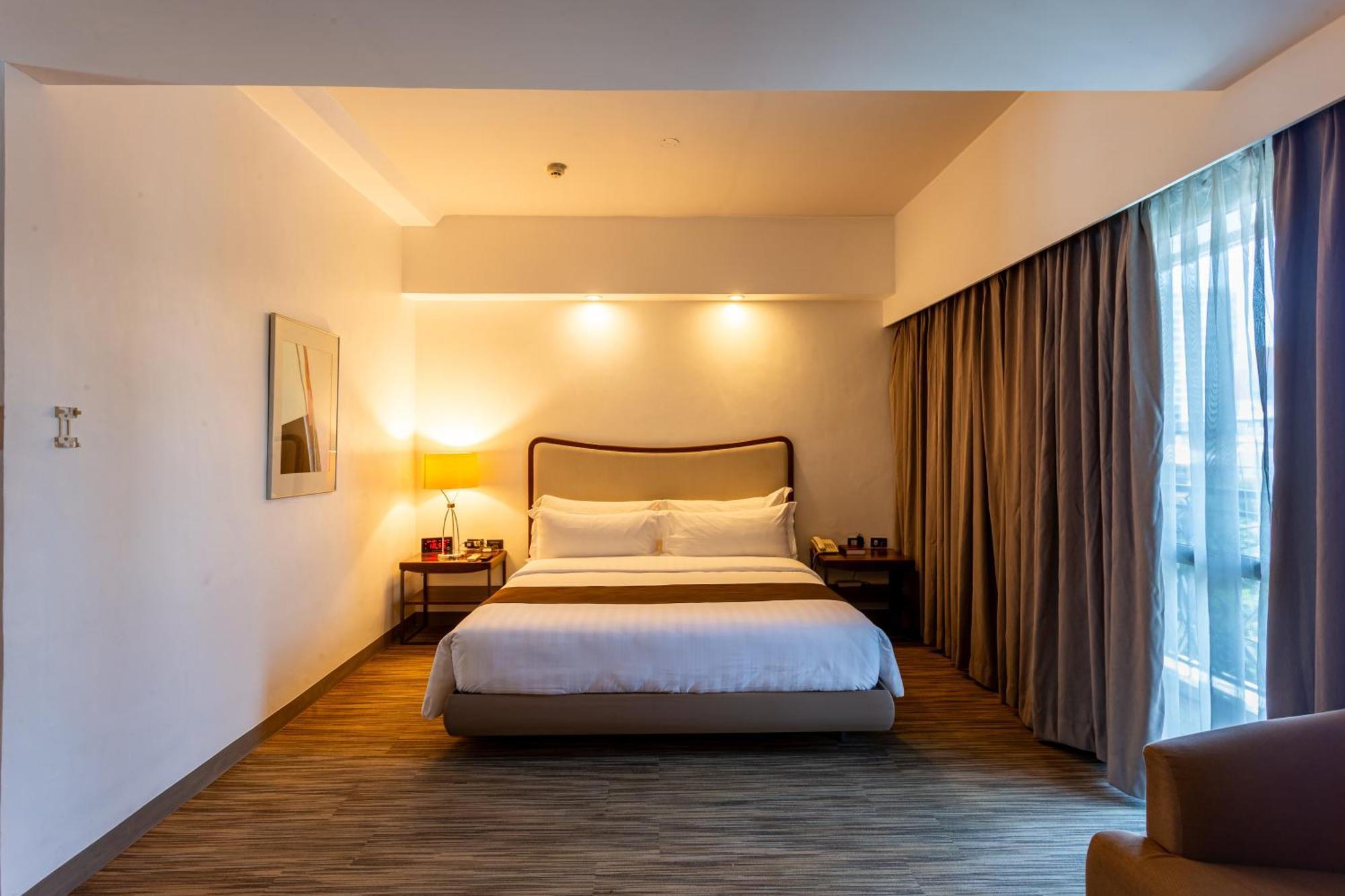La Breza Hotel Quezon City Eksteriør billede