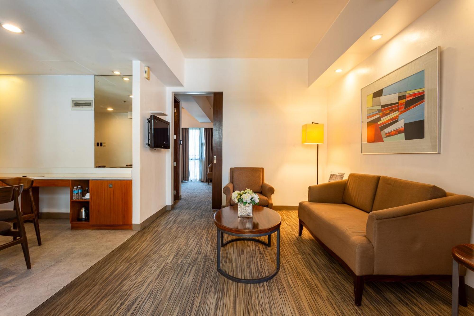 La Breza Hotel Quezon City Eksteriør billede